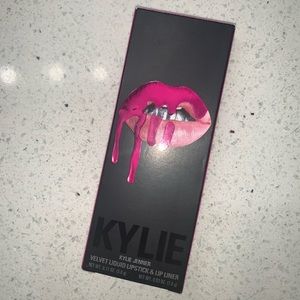 KYLIE lip kit - SAY NO MORE